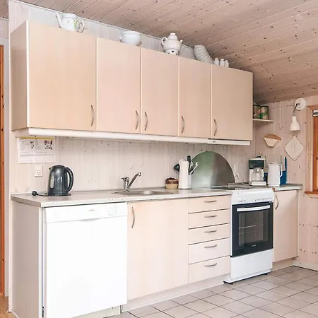 6 Person In Hemmet