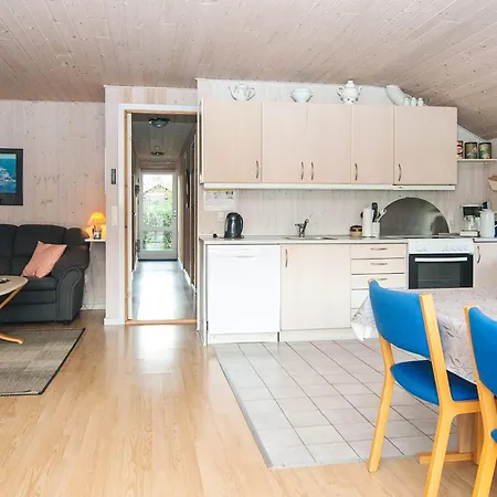 6 Person In Hemmet Tatil Evi Falen